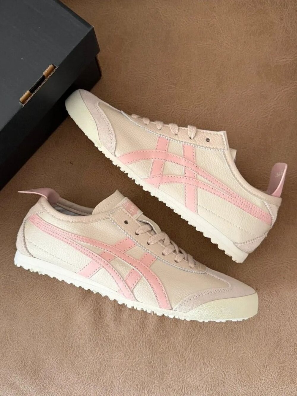 Women’s Onitsuka Tiger Pink Sneakers Mexico 66 Style Retro Casual Shoes